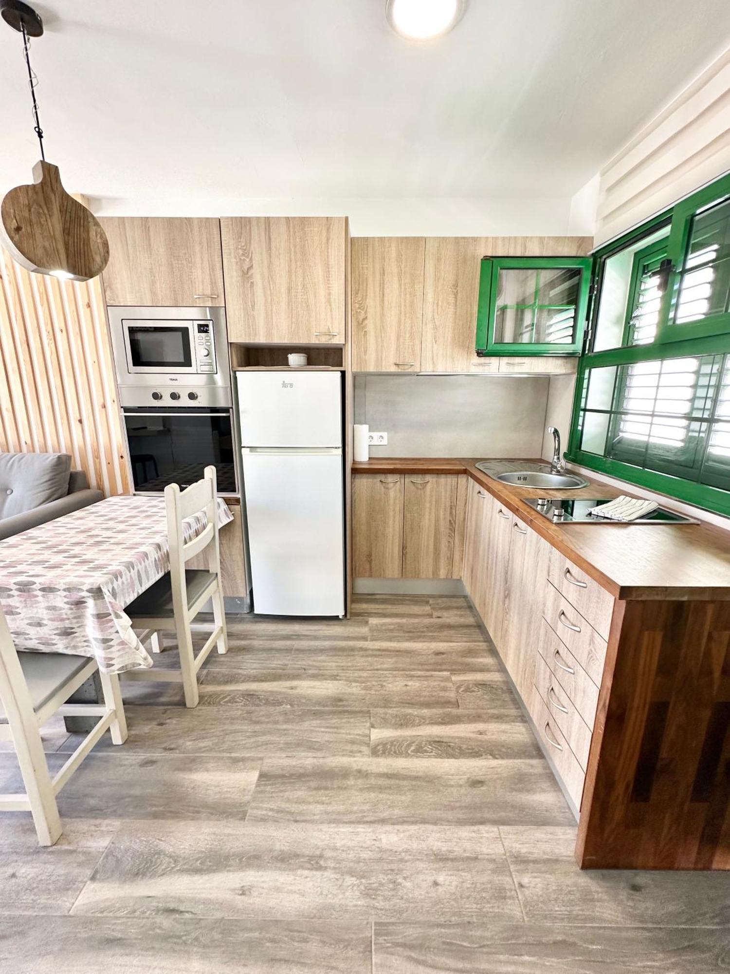 Appartement Kiwi Smoothie - En La Playa, Doble Terraza, Cocina Completa, Dos Camas Y Wifi à Cotillo Extérieur photo
